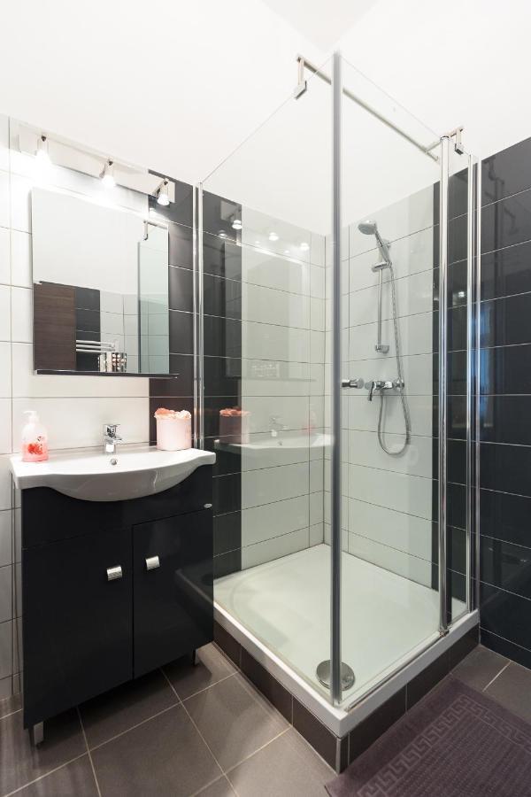 Wiky'S Apartman With 3Bathrooms บูดาเปสต์ ภายนอก รูปภาพ