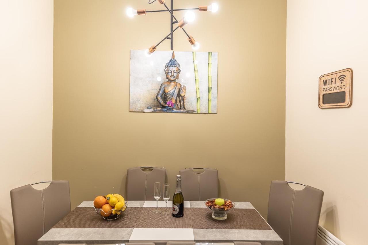 Wiky'S Apartman With 3Bathrooms บูดาเปสต์ ภายนอก รูปภาพ