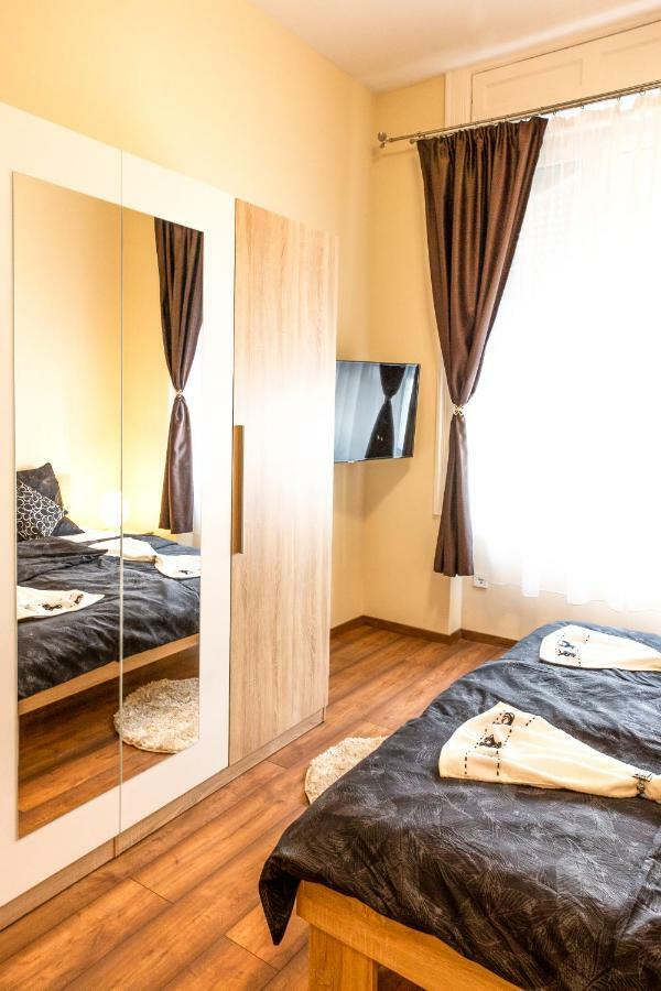 Wiky'S Apartman With 3Bathrooms บูดาเปสต์ ภายนอก รูปภาพ